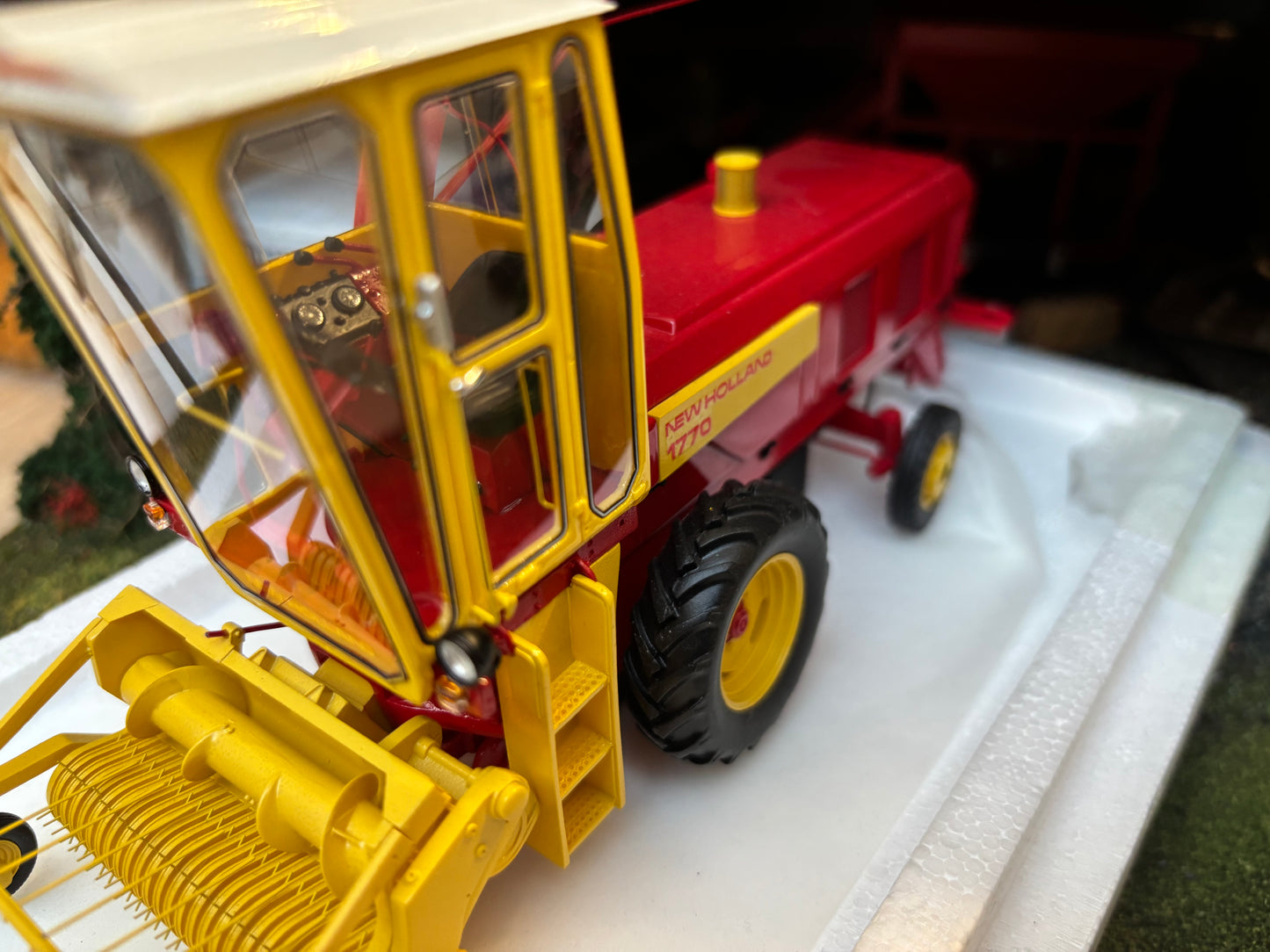 New Holland 1770 Forage Harvester Limited Edition Stunning in 1:32 scale VKA Models