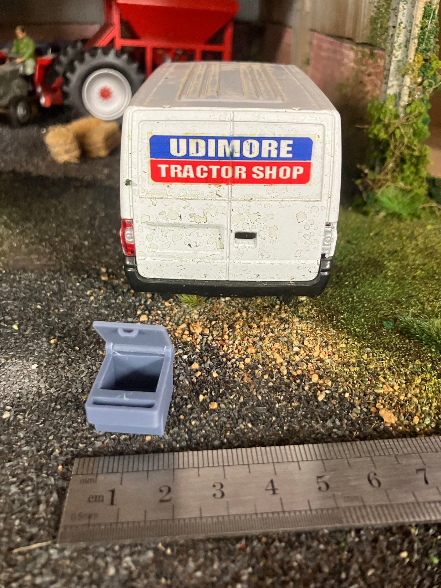 Tractor front Toolbox weightbox 1:32 scale 20mm x 15mm Opening lid