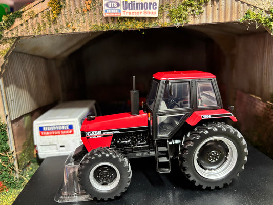 Universal Hobbies CASE International 1594 4wd Hydra shift Tractor BOXED 1:32 scale UH6758