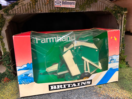 Vintage Britains Farm Hand Round Baler 1:32 scale Obsolete 9532