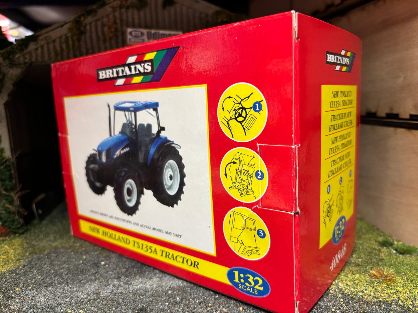 40848 Britains New Holland TS135A Tractor in original Box obsolete VINTAGE