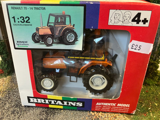 9492 Britains Renault 70-14 Tractor 1:32 scale Image 2