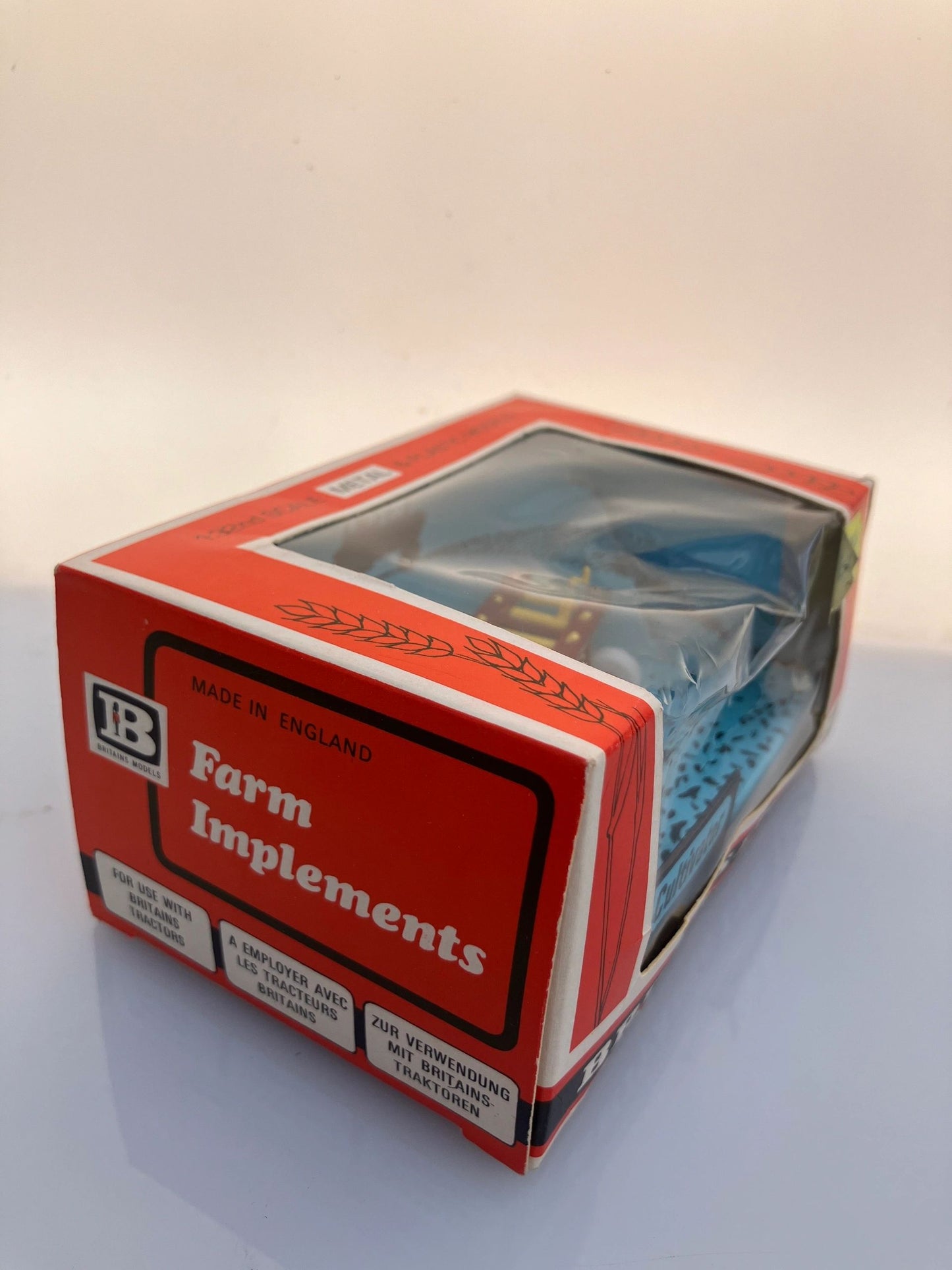 9536 Vintage Britains Cultivator 1:32 scale STRAW box Image 3