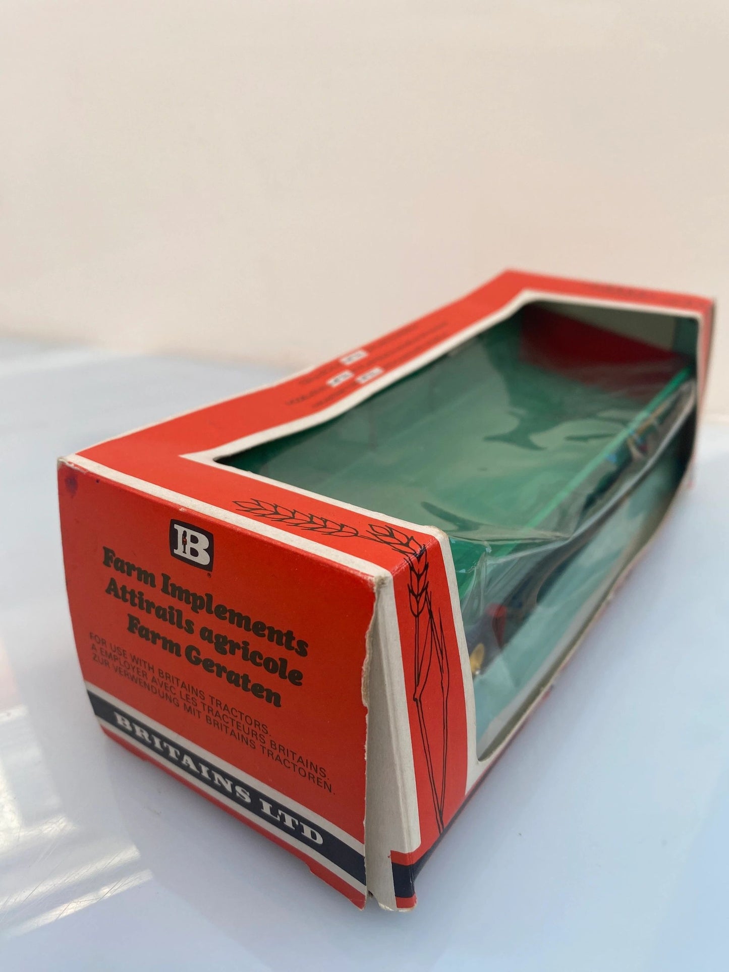 9558 Vintage Britains 8 wheeled trailer 1:32 scale boxed Image 3