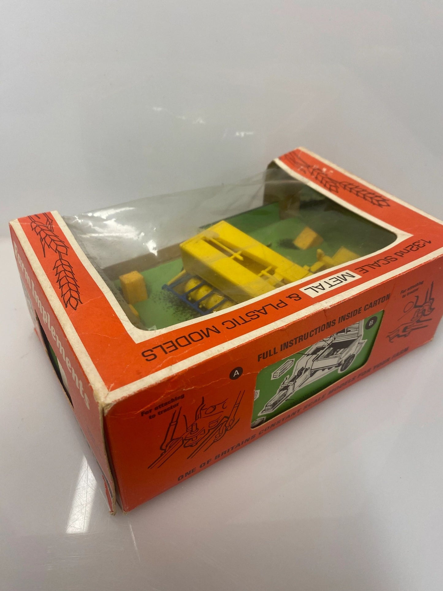 9563 Vintage Britains Bamfords BL58 Hay Baler 1:32 scale Straw box Image 4