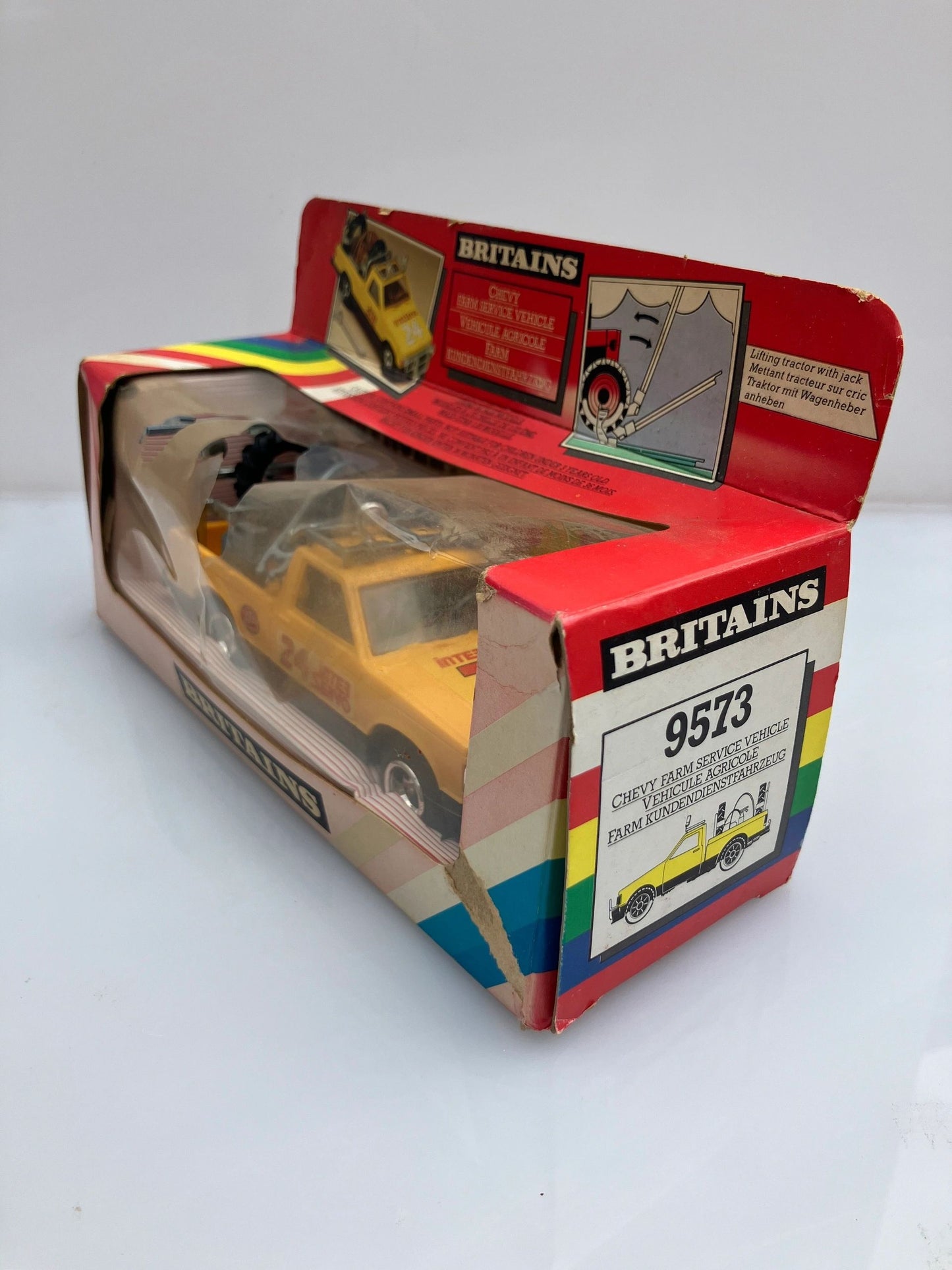 9573 Vintage Britains Chevy Farm service Vehicle 1:32 scale Image 8