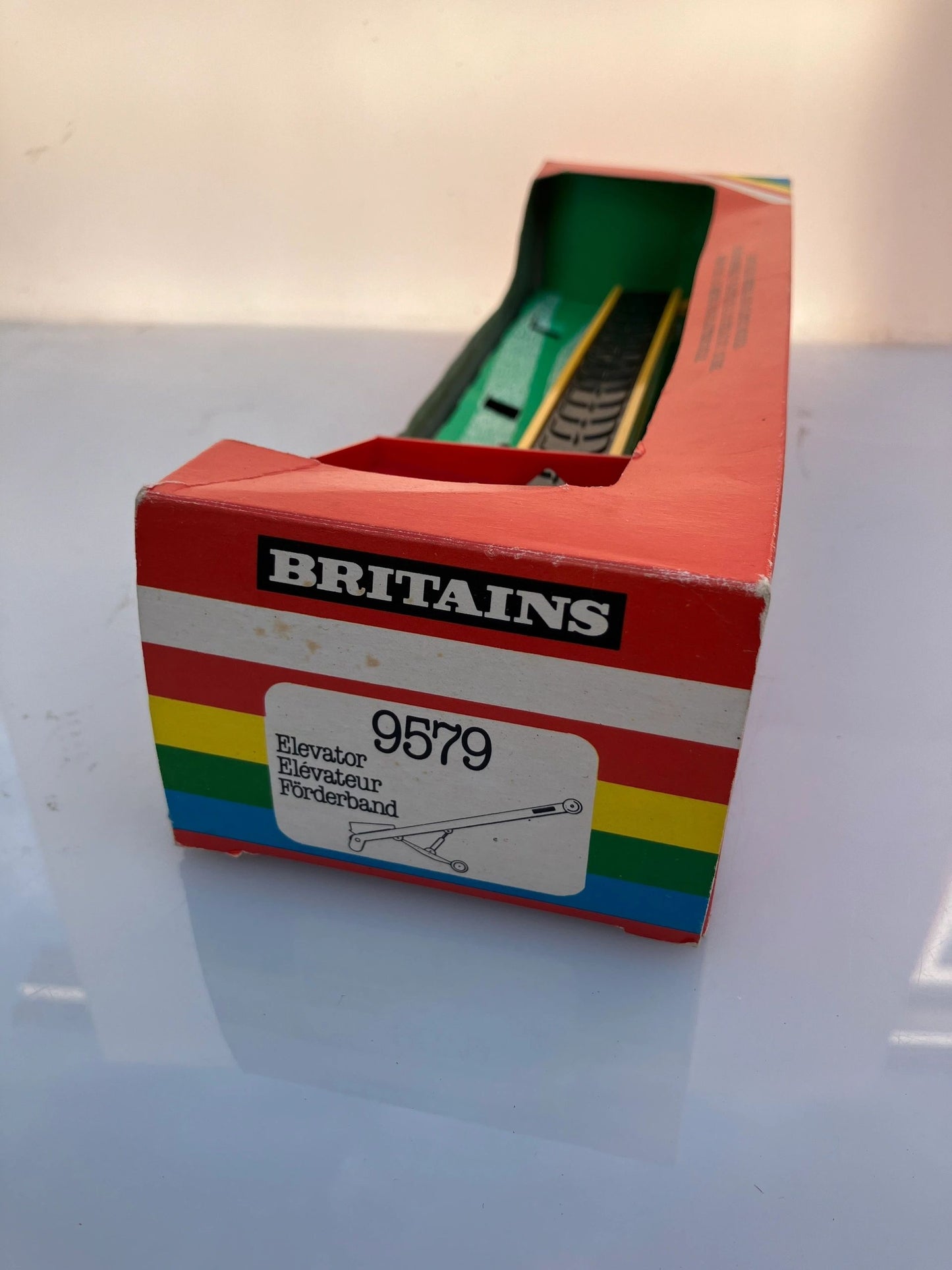 9579 Vintage Britains Fyson Elevator 1:32 scale box Image 5