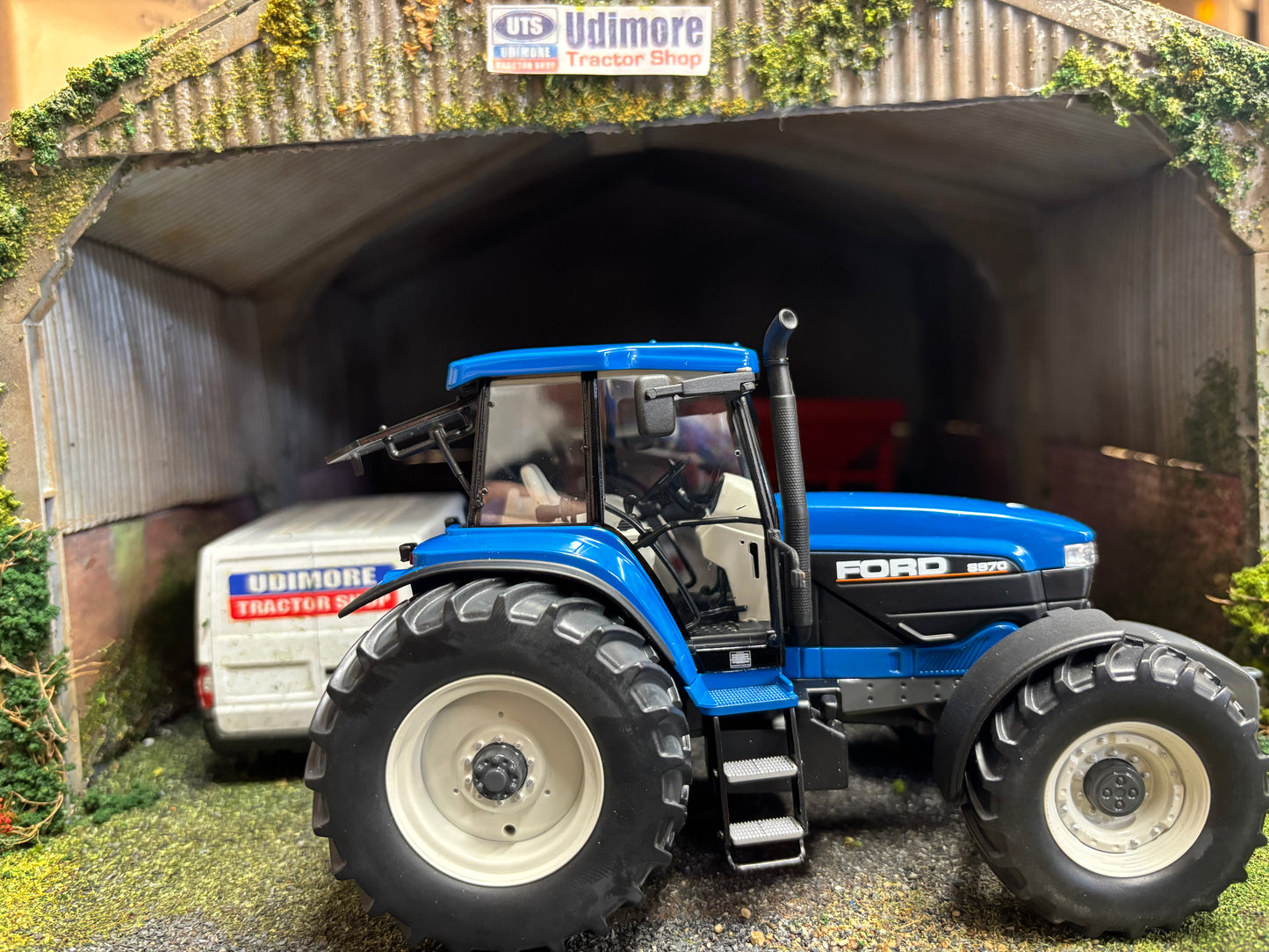 Ford 8970 tractor 1:32 scale BOXED Limited Edition Imber ROS