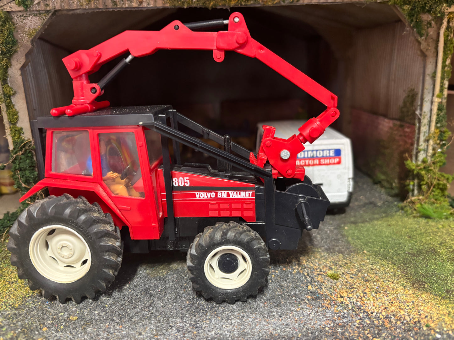 Britains Volvo BM Valmet 805 logging Tractor obsolete VINTAGE 1:32 scale