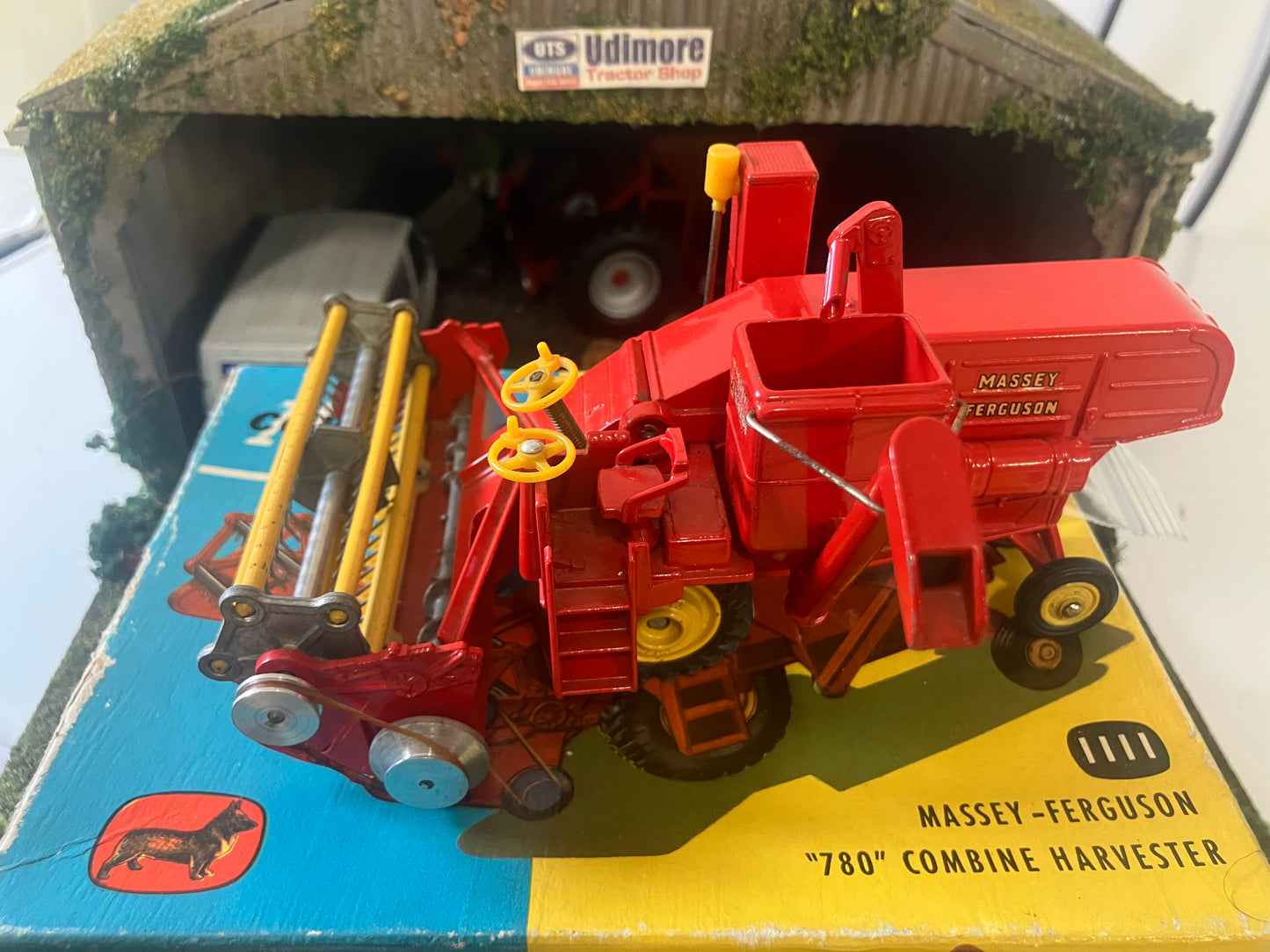 Corgi 1111 Massey Ferguson 780 Combine Harvester boxed