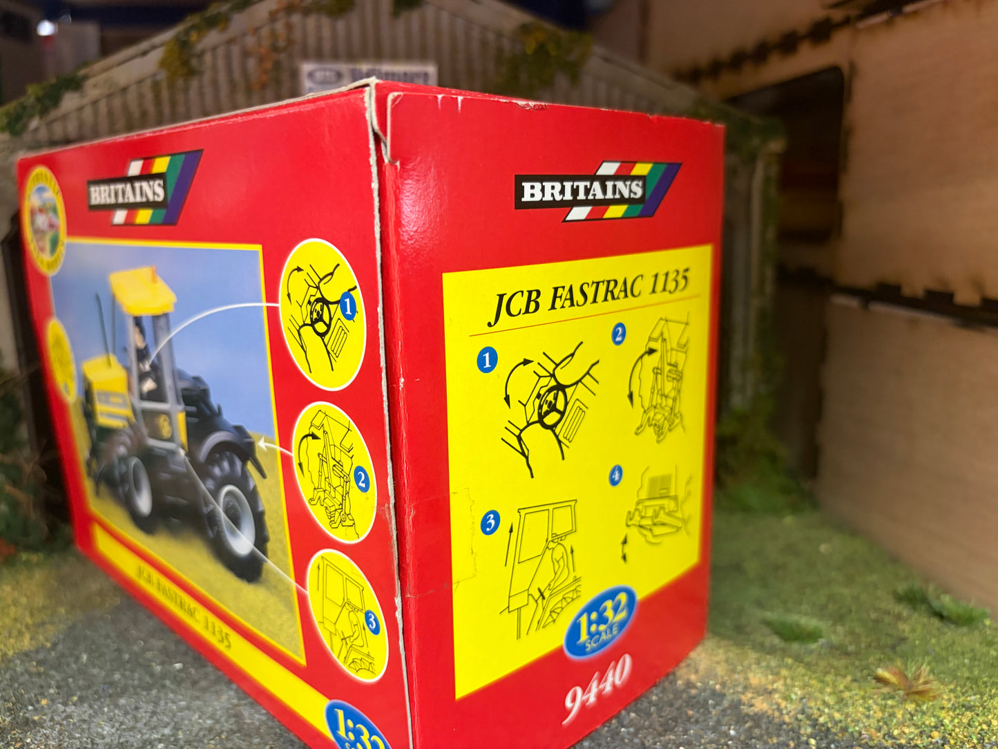 Vintage Britains JCB Fastrac 1135 Tractor 9440 BOXED Obsolete 1:32 Scale (1997)