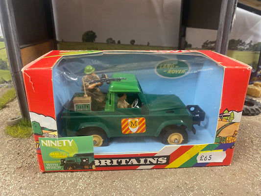 9780 Britains Military Land Rover 1:32 scale Image 2