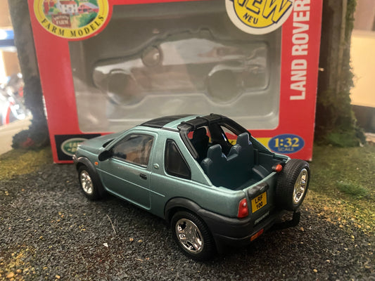 Britains Land rover Freelander Green with soft top 1:32 scale obsolete 09484