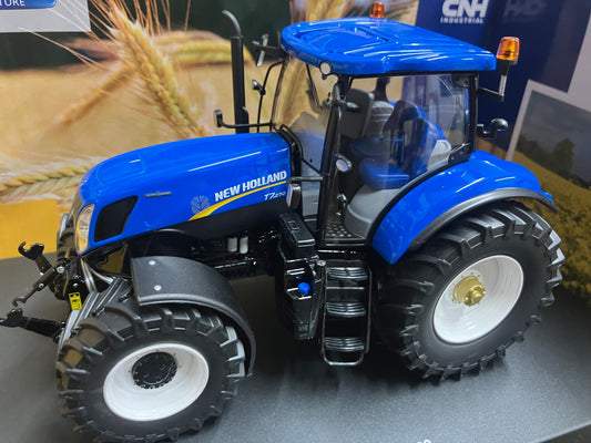 New Holland T7.270 Auto Command Tractor 1:32 scale Boxed ROS