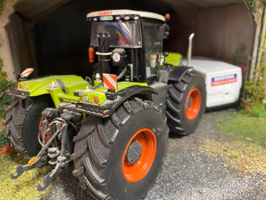 Wiking Claas Xerion 5000 1st Edition tractor 1:32 scale Boxed OBSOLETE