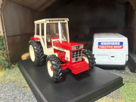 REP071 Replicagri International 844 4 x 4 4wd tractor 1:32 scale Boxed