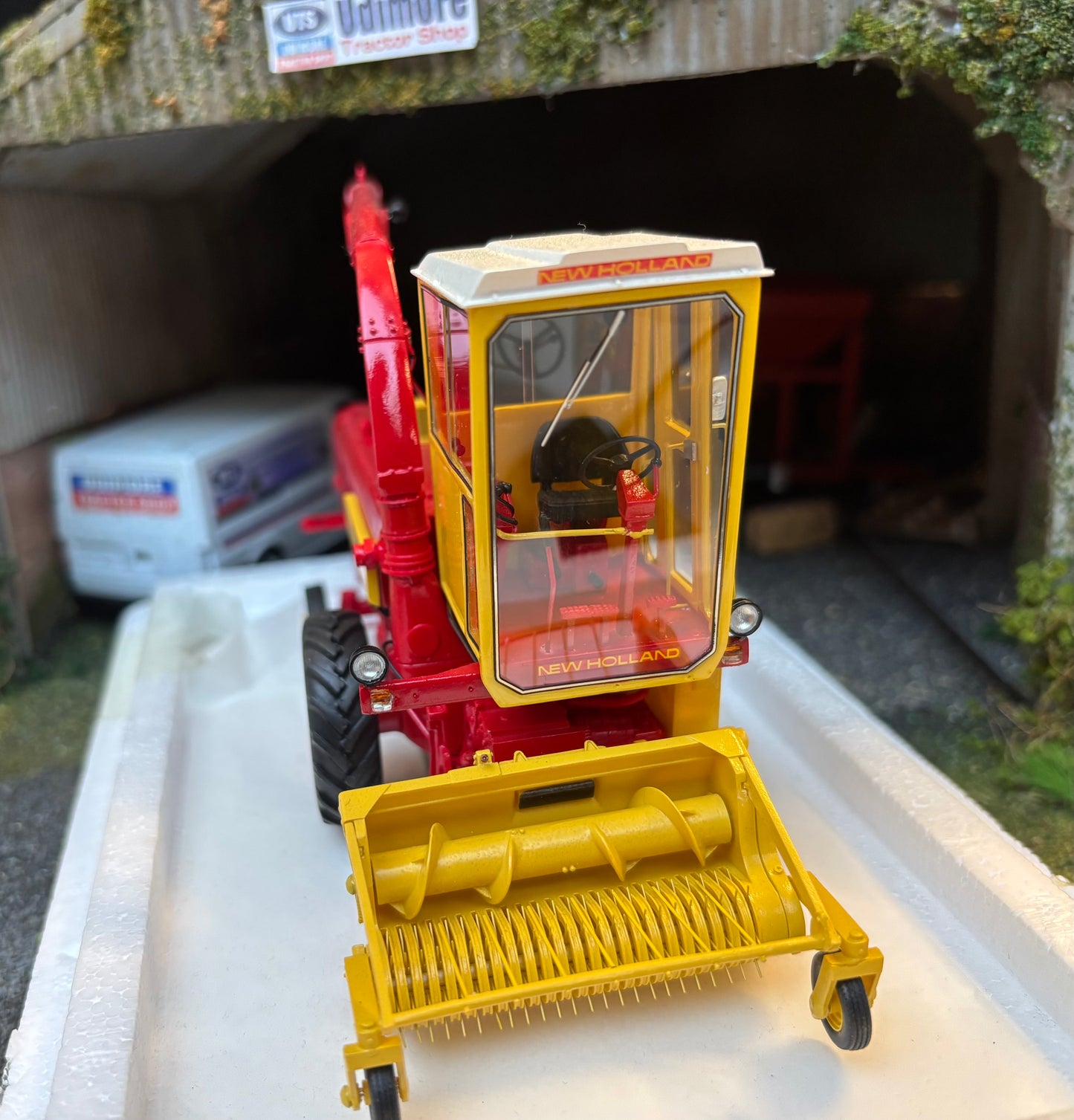 New Holland 1770 Forage Harvester Limited Edition Stunning in 1:32 scale VKA Models