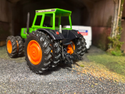 VINTAGE Britains Deutz DX92 duals Tractor 1:32 scale obsolete