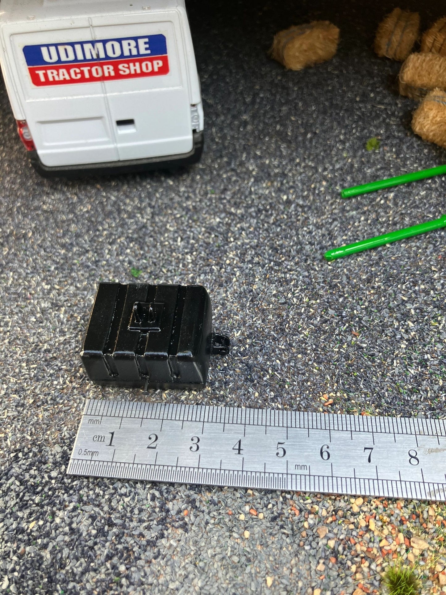 Agrium Models Tractor Black Front Weight 1:32 scale Image 4