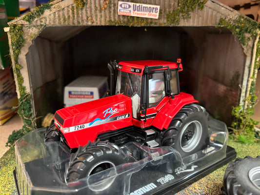 REP136 Replicagri CASE IH Magnum 7240 Pro Duals tractor 1:32 scale Boxed