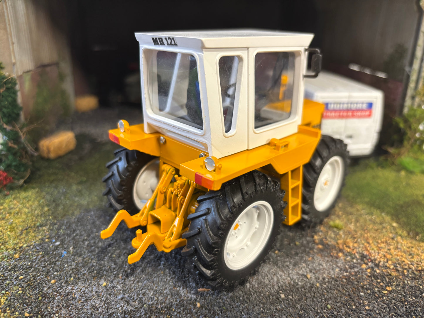 MH 121 Series III 3 Tractor Conversion White wheels 2025 version 1:32 scale