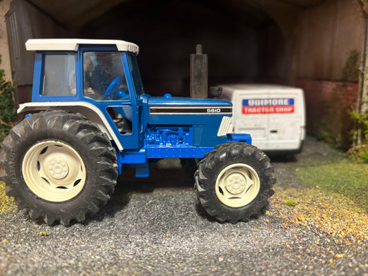 9527 Britains Ford 5610 Tractor obsolete VINTAGE