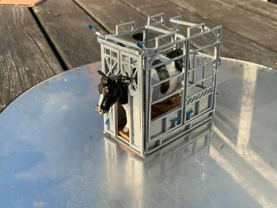 BLR Models Laser cut BRASS Scratch built Cattle Crushes 1:32 scale Galvanised Image 8