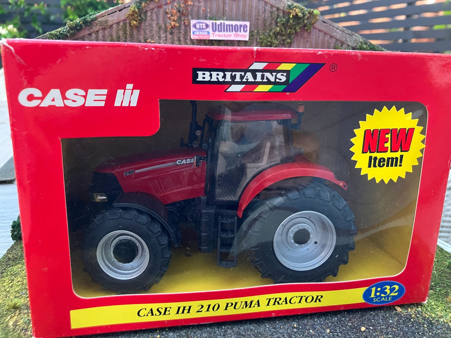 Britains CASE IH Puma 210 Tractor 1:32 scale boxed 42303 Image 7