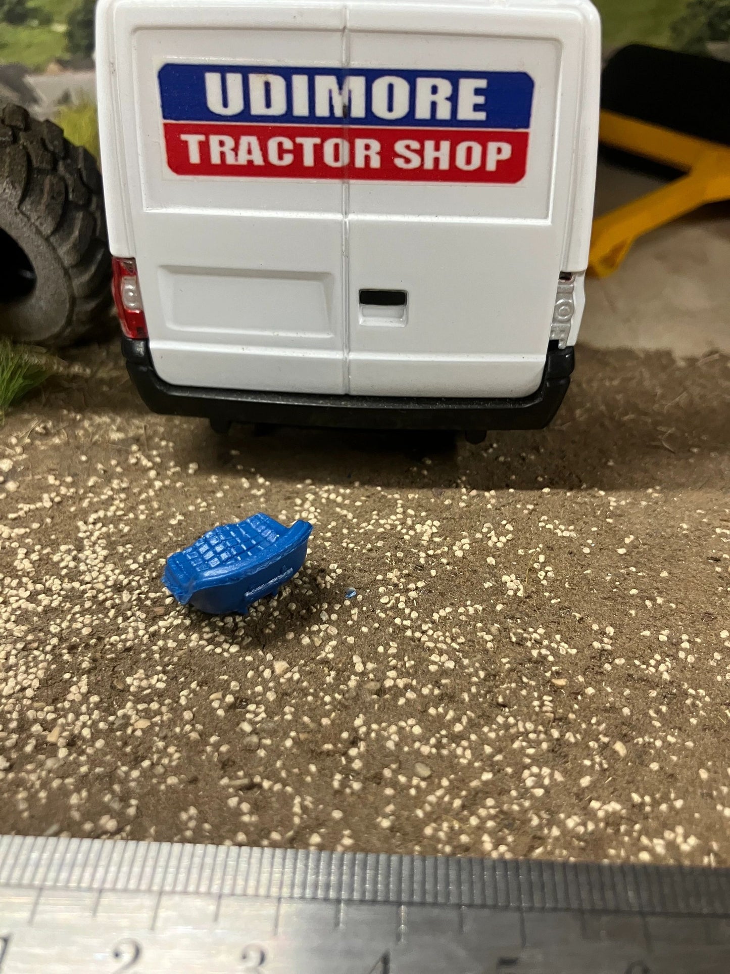 Britains Ford Blue Tractor Driver Seat 5000 super major, 5000, 6600, 5610, 7710, TW20 TW35 1:32 scale Image 4
