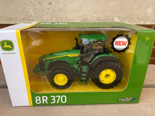 Britains John Deere 8R 370 tractor 1:32 scale boxed as new Image 2