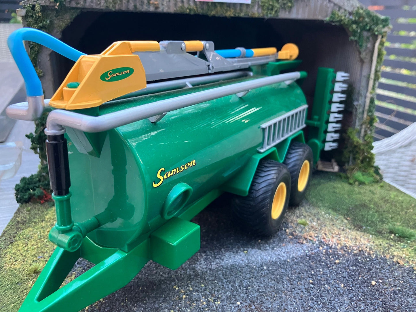 Britains Samson Slurry Tanker and Slurry Injector 1:32 scale boxed 40718 Image 4