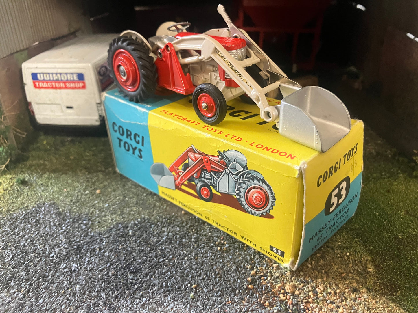 Corgi 53 Massey Ferguson 65 Tractor with loader shovel boxed