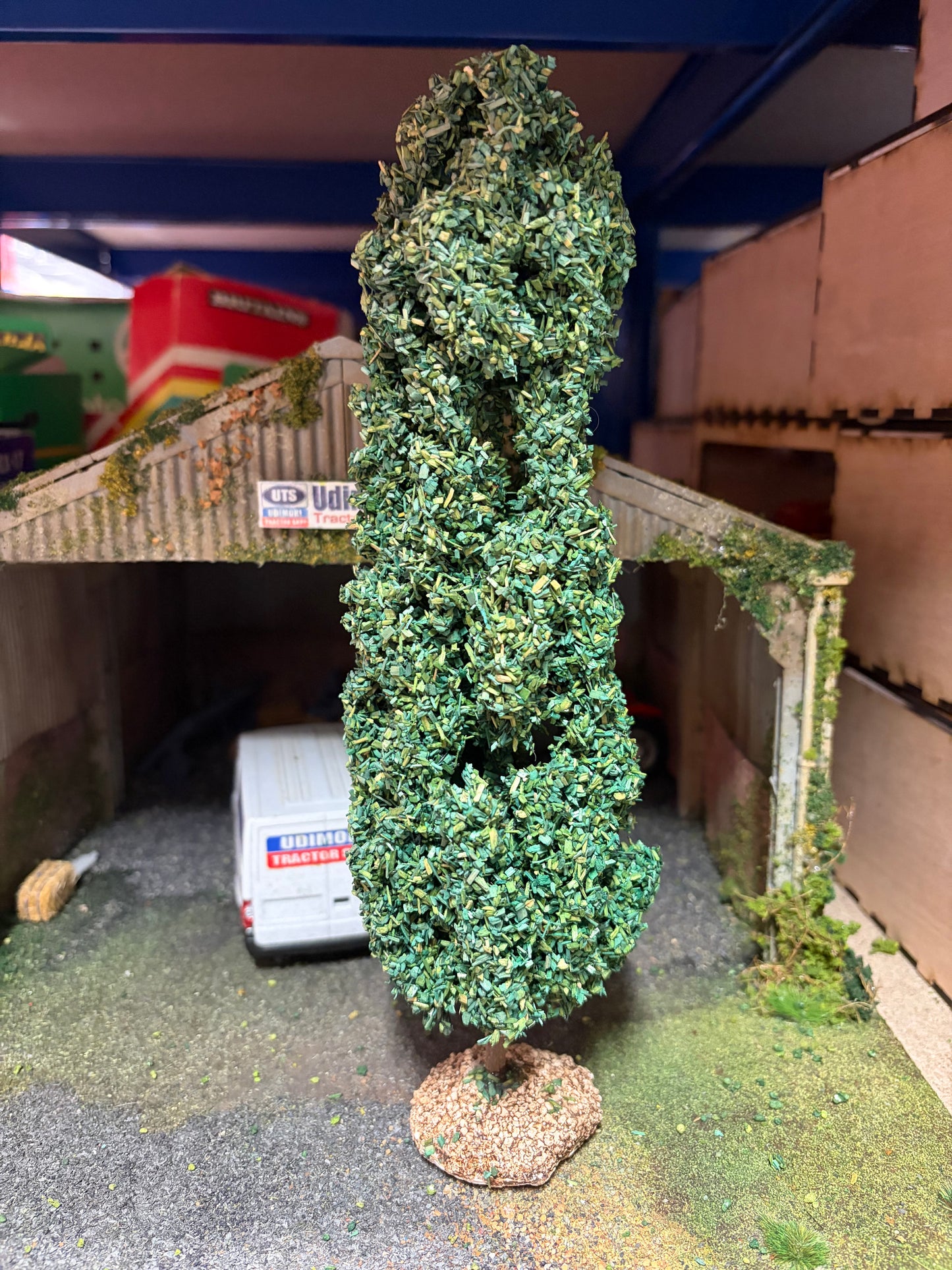 05623 Hand Made Poplar Tree 25cm Artisan32 1:32 scale diorama