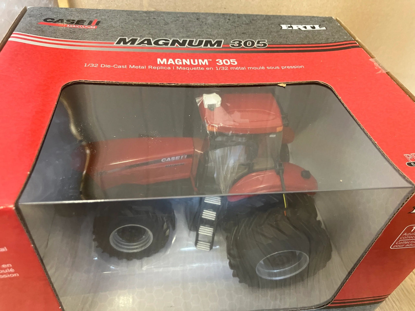 CASE IH Magnum 305 Prestige Tractor duals 1:32 scale ERTL 44323 Image 4