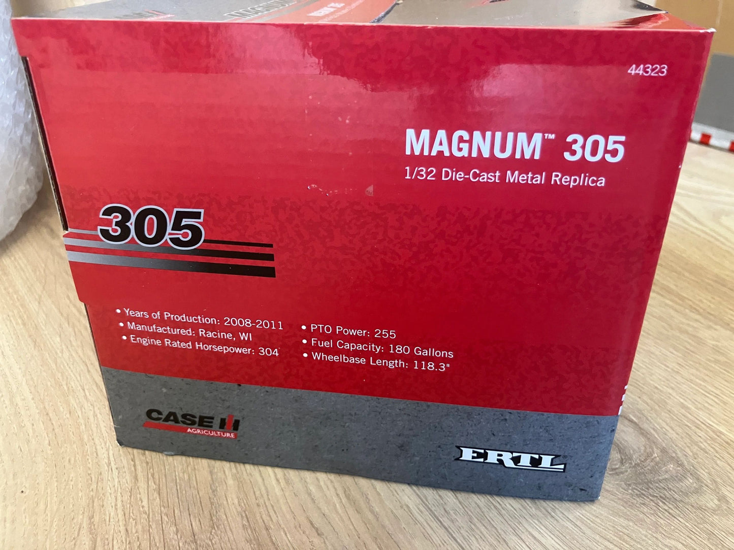 CASE IH Magnum 305 Prestige Tractor duals 1:32 scale ERTL 44323 Image 6