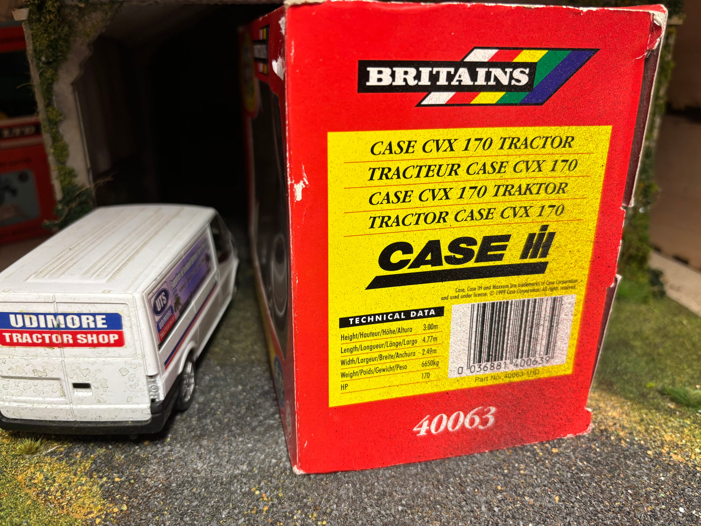 Britains CASE CVX 170 Tractor 1:32 scale boxed 40063