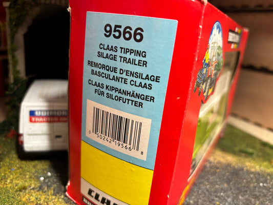 9566 Vintage Britains Claas Tipping Silage trailer 1:32 scale boxed