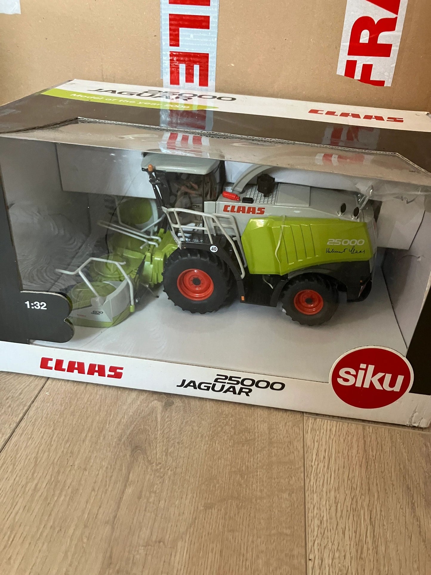 CLAAS Jaguar 25000 Forage Harvester Limited Edition 1:32 scale Image