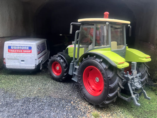 Claas Axion Ares 617 Tractor 1:32 BOXED Siku Image 2