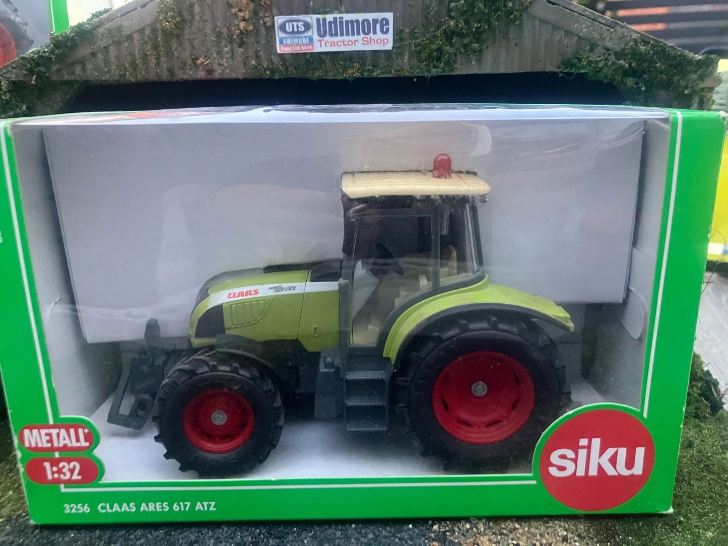Claas Axion Ares 617 Tractor 1:32 BOXED Siku Image 6