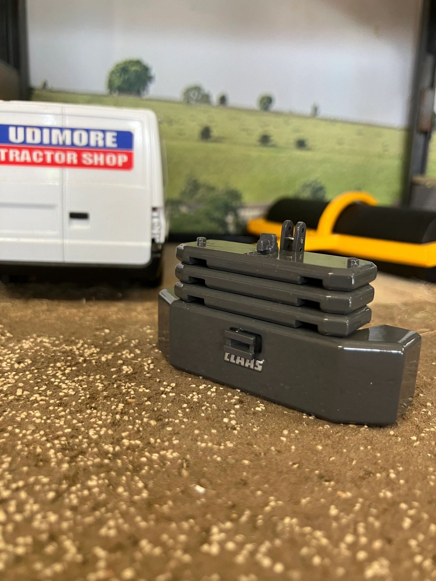 Class Xerion 3800 Tractor Front Weight 3300 1:32 scale Image 4