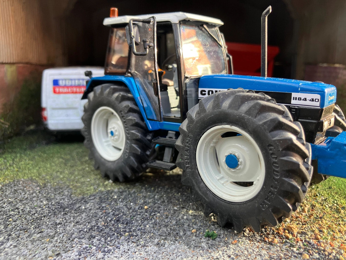 County 1184-40 4wd Tractor Conversion 1:32 scale Image 7