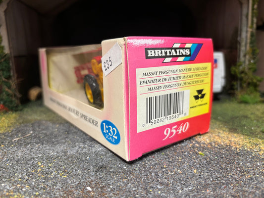 9540 Britains Massey Ferguson Manure Spreader 1:32 BOXED obsolete