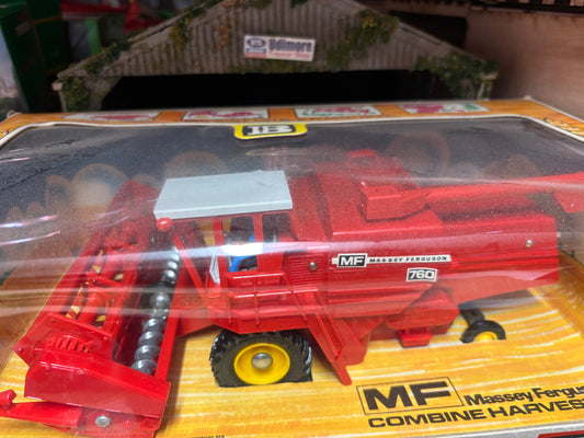 9570 Britains Massey Ferguson 760 Combine Harvester in original Straw Box obsolete VINTAGE