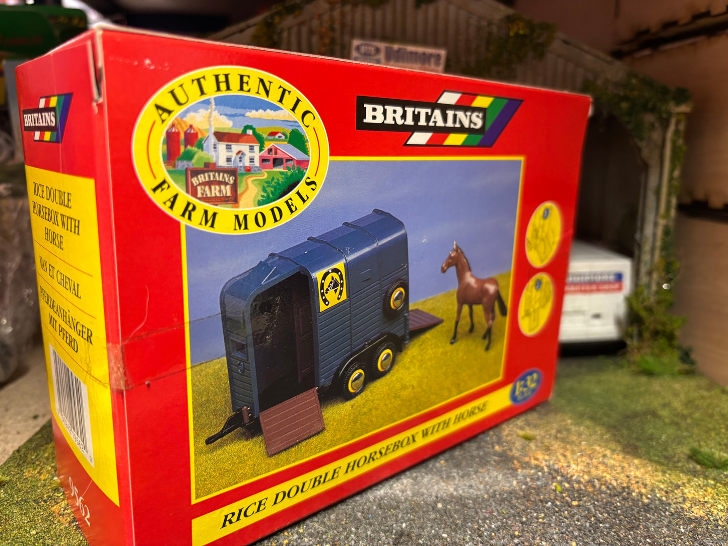 9562 Vintage Britains Rice Double Horsebox Trailer with Horse 1:32 scale boxed obsolete
