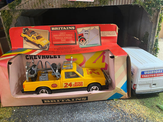 9573 Vintage Britains Chevy Farm service Vehicle 1:32 scale