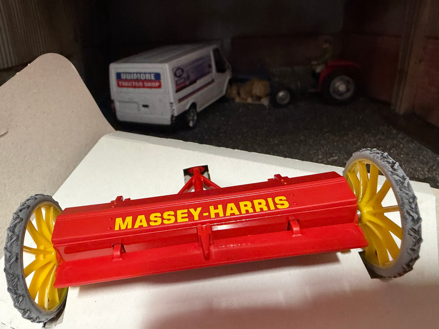 Limited Edition Massey Harris Fertiliser Spreader 1:32 scale boxed Siku