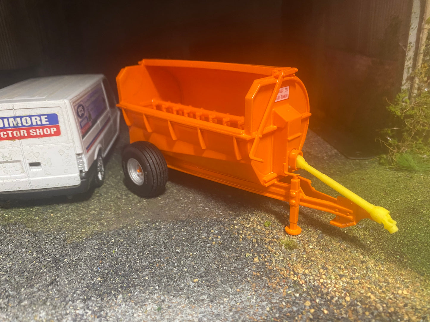 Scratch built Howard 250 mk 2 Rotaspreader scale 1:32 scale 2nd VERSION Manure muck