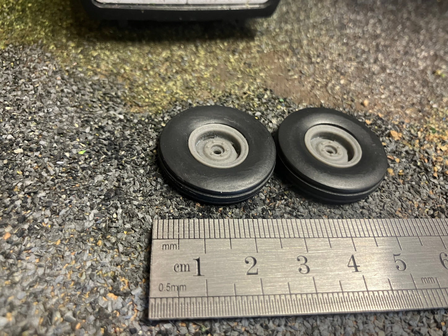 04225 Set of 2 Front wheels 2wd Artisan32 farm machinery 1:32 scale