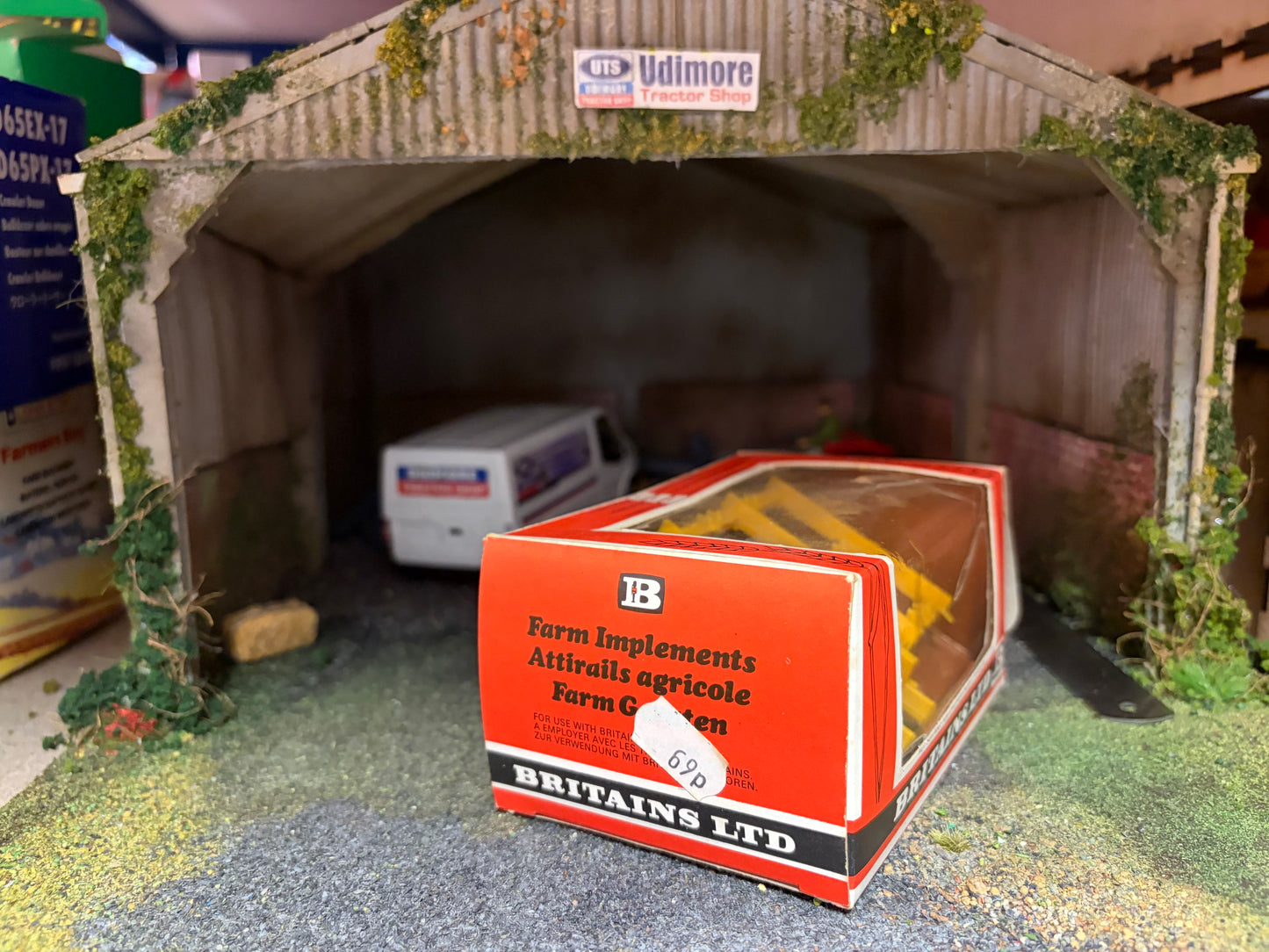 9561 Britains VINTAGE Bomford Superflow Cultivator straw box 1:32 scale BOXED Obsolete MIB